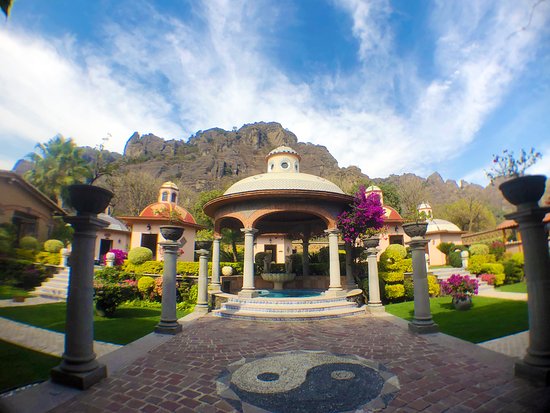 Mexico Living Experience: Your Personalized Tour of Beautiful Tepoztlan